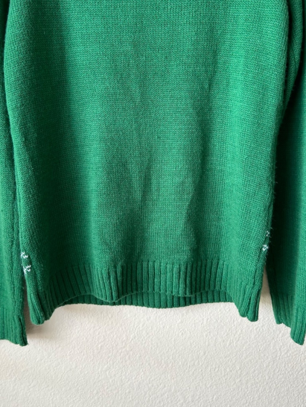 Reindeer Holiday Sweater Green Brown Red White Snowflake Long Sleeve Crew Small - Picture 8 of 9